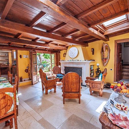 B&B Bone Novelle Dimora Storica Palazzo Zuzi LʼAquila Exteriör bild