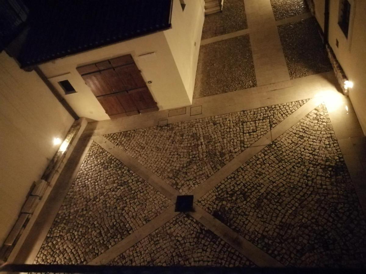 B&B Bone Novelle Dimora Storica Palazzo Zuzi LʼAquila Exteriör bild